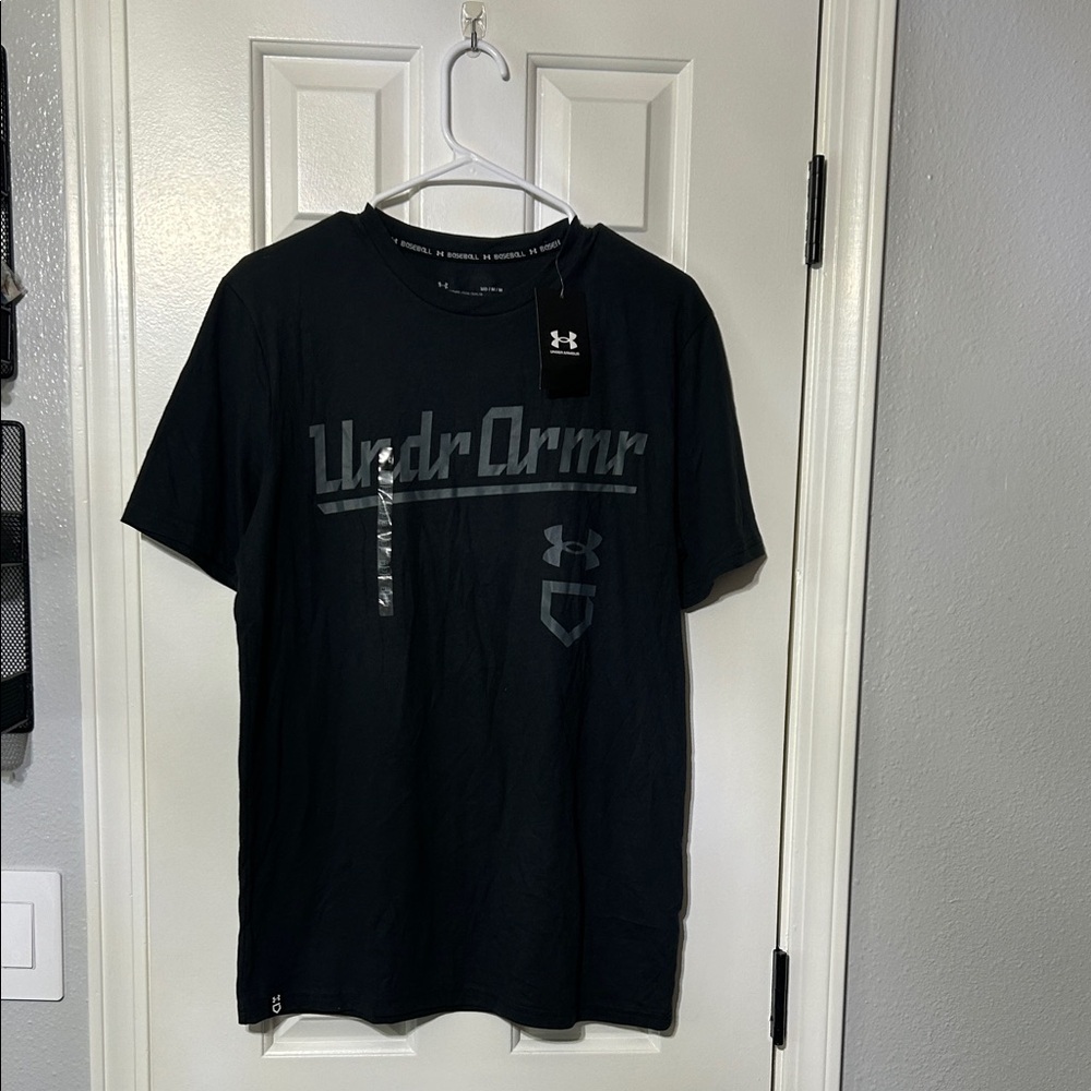 Under Armour Men's Dark Gray T-Shirt